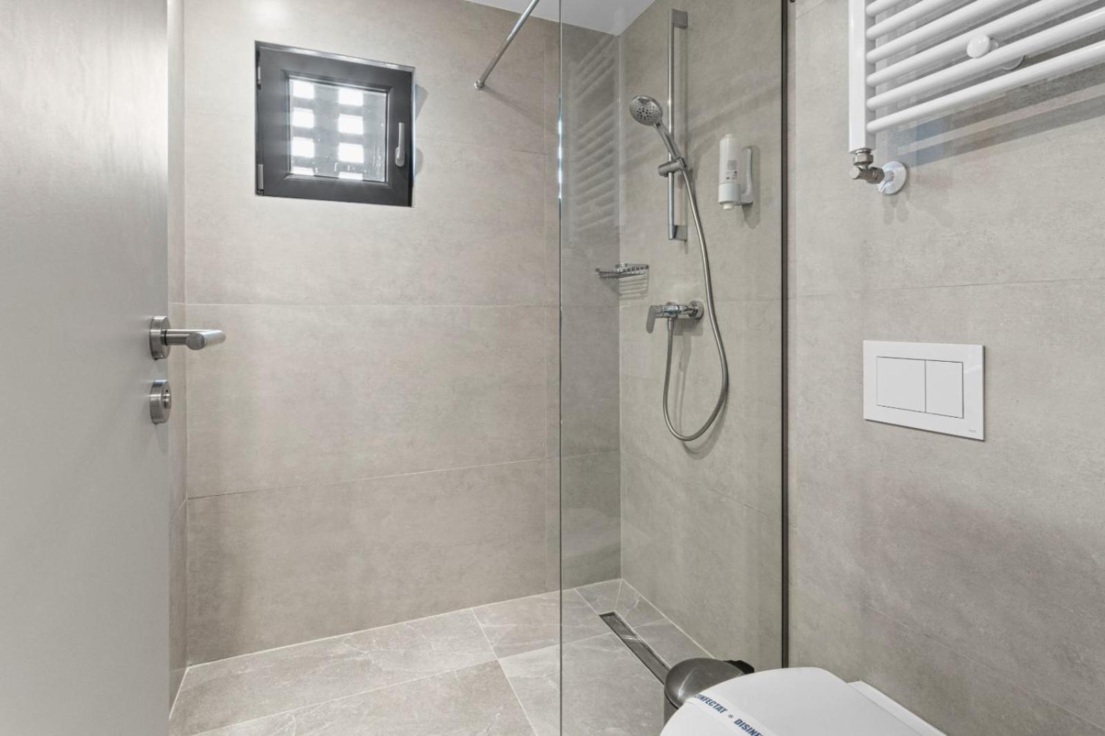 Hotel Atena*** 萨图恩 外观 照片