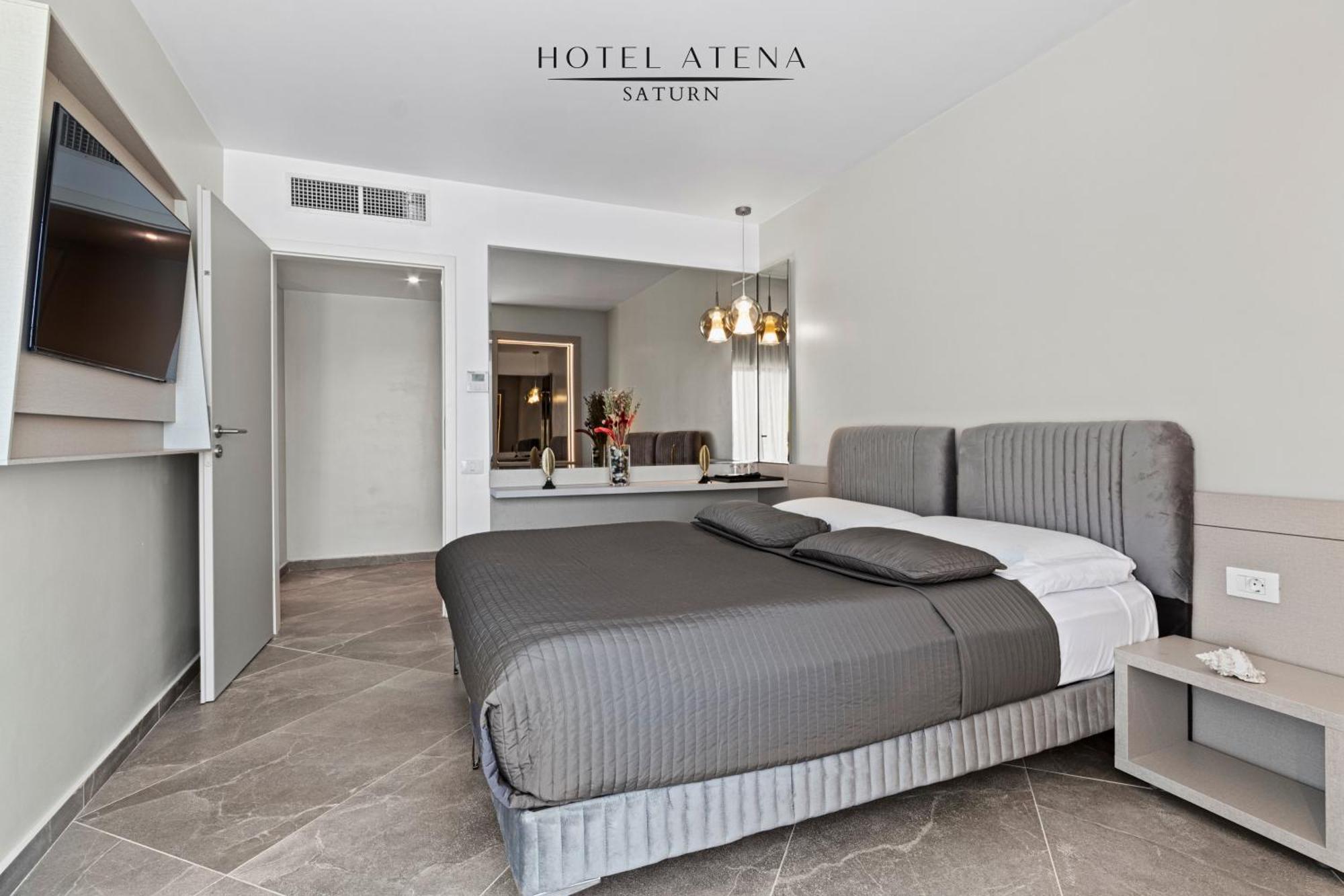 Hotel Atena*** 萨图恩 外观 照片