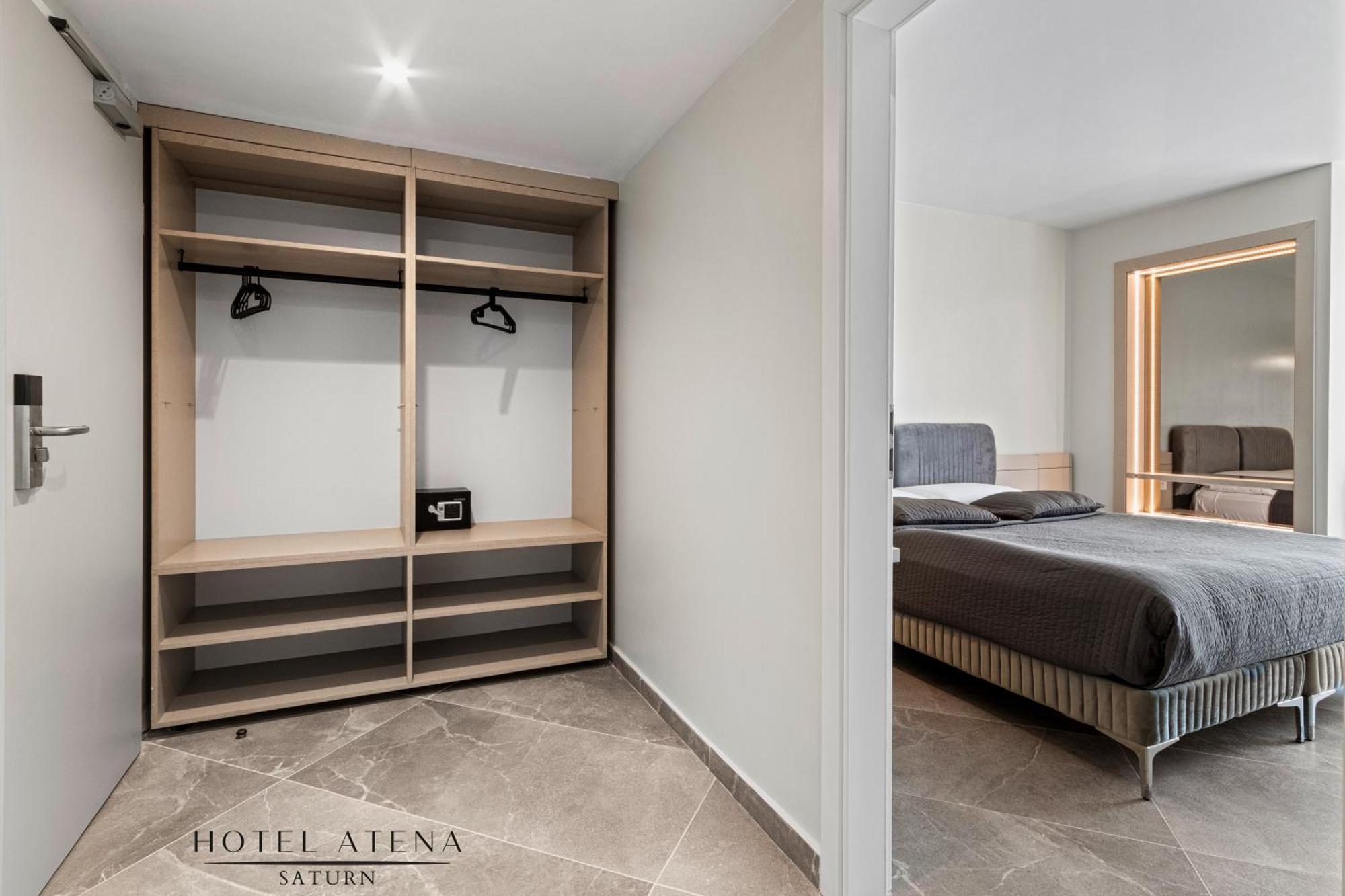 Hotel Atena*** 萨图恩 外观 照片